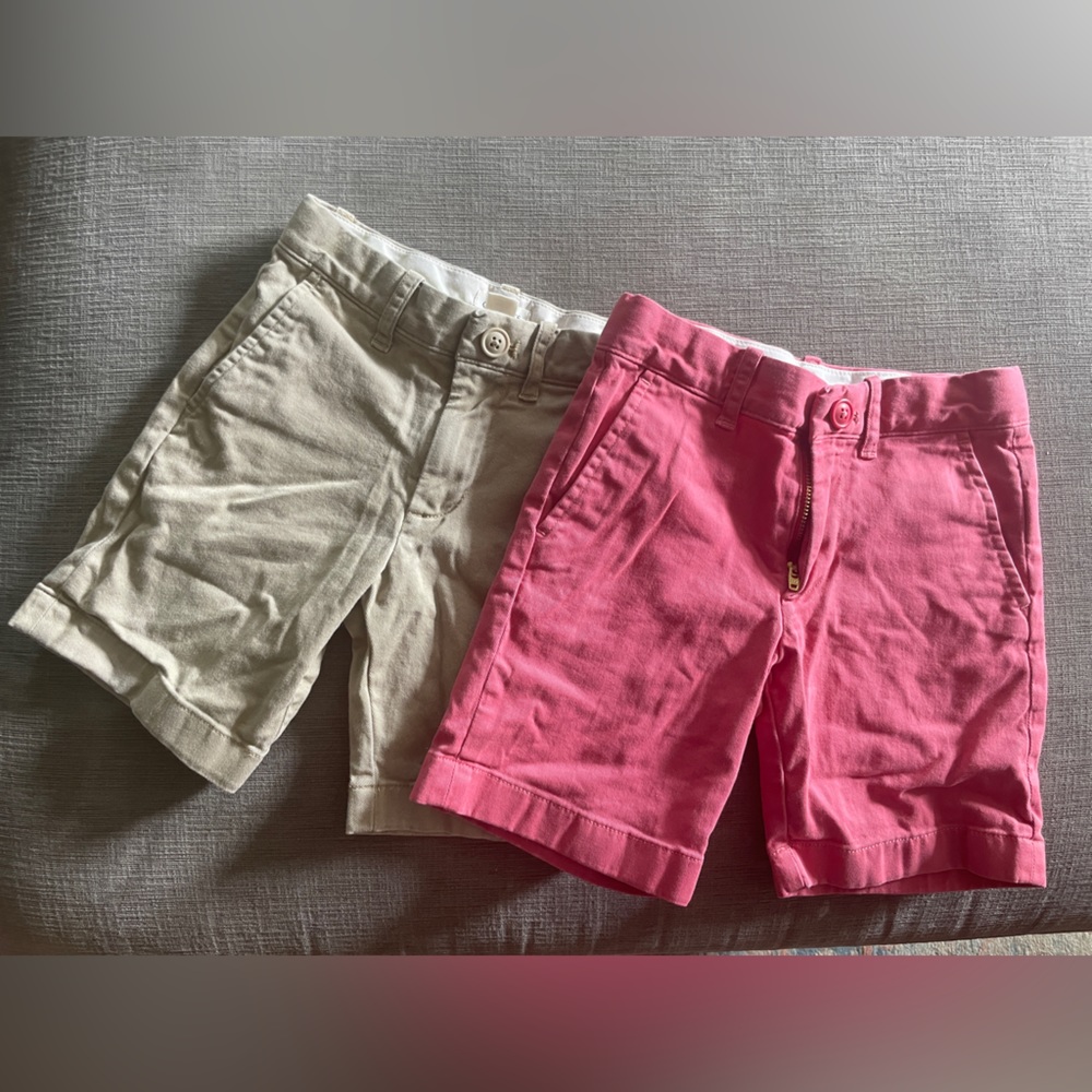 Boys Crewcuts size 5 khaki shorts.